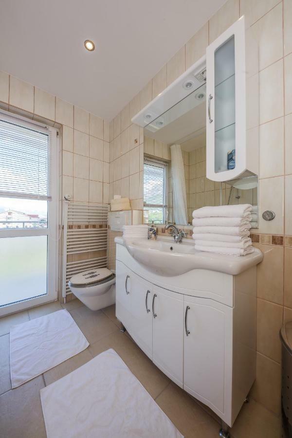 Apartman Lucija Kaštela Exterior foto